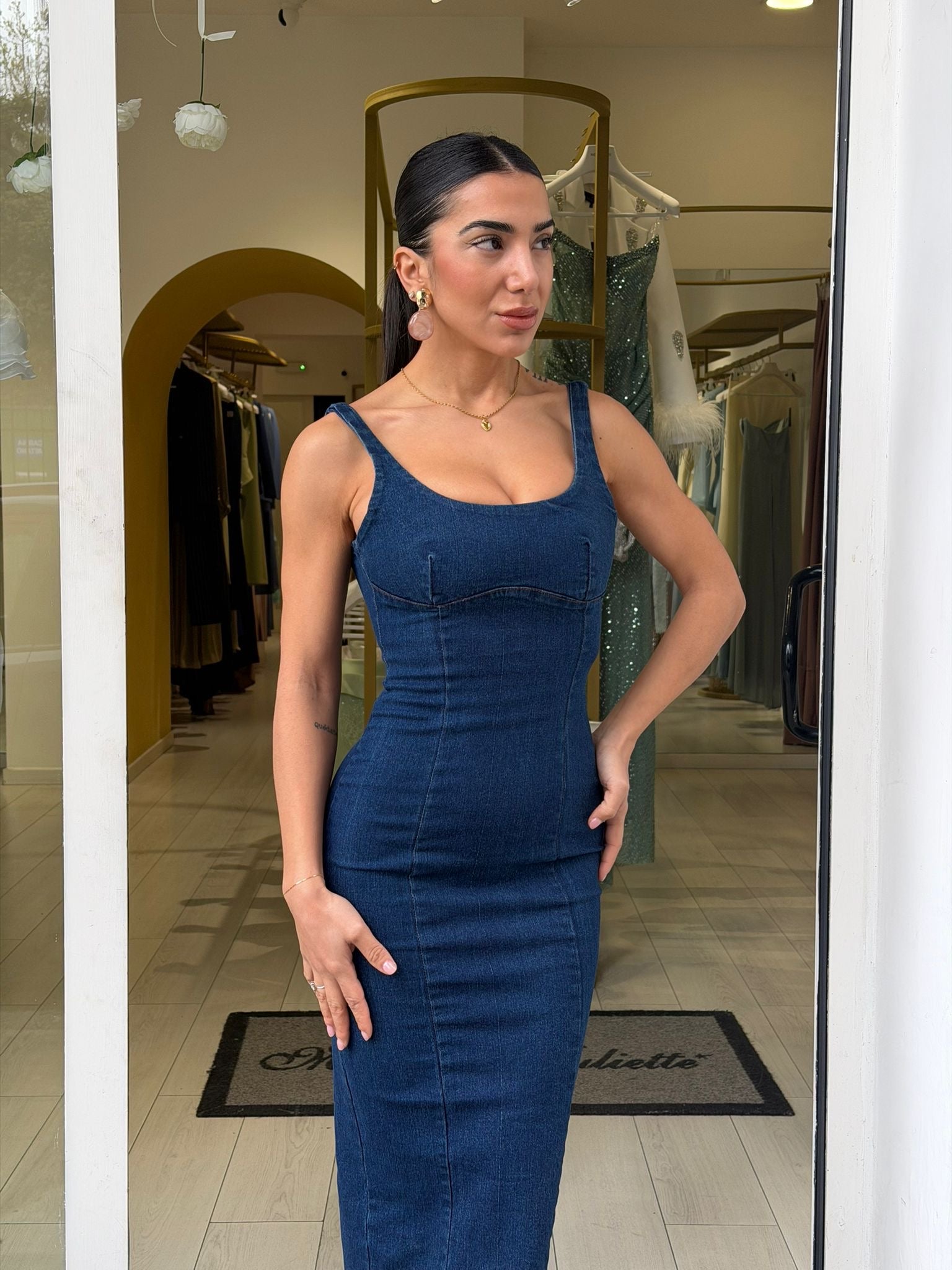 Lidia™ | Vestido Denim Ajustado que Estiliza y realza tu figura