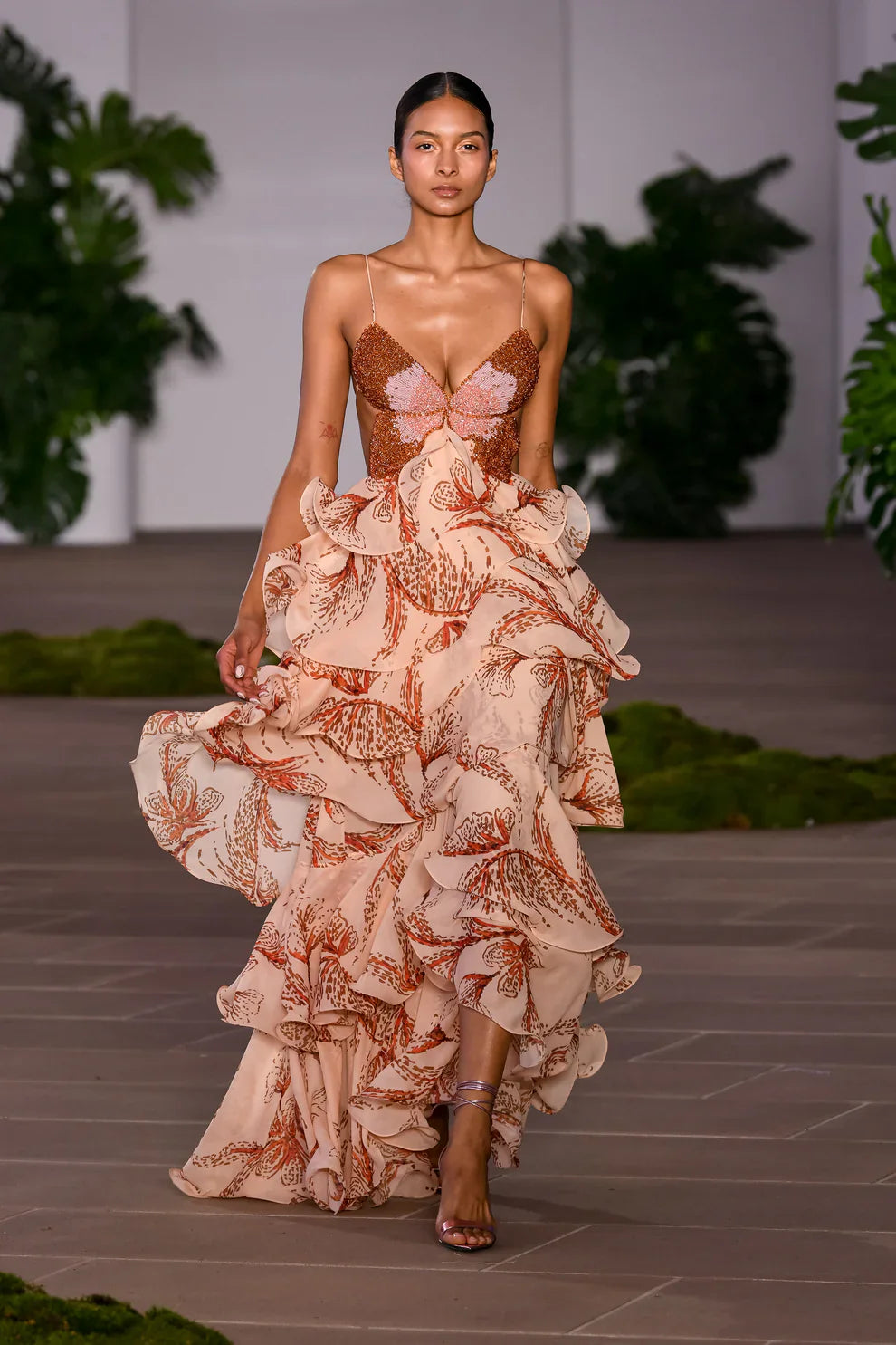 Nahia | Vestido con volantes (100% Gasa de seda - Silk Chiffon)
