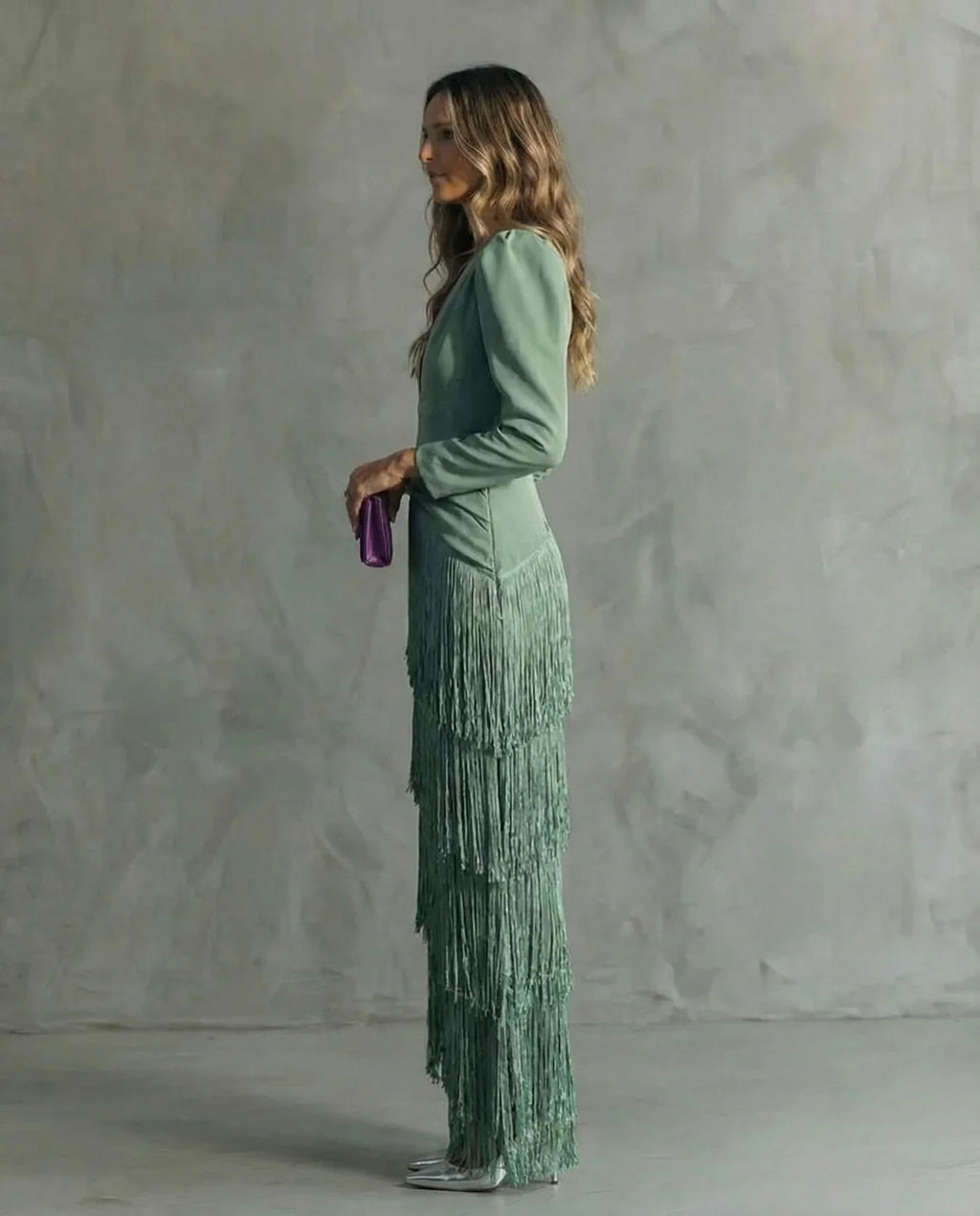 Clara | Vestido elegante 100% lana con mangas de flecos