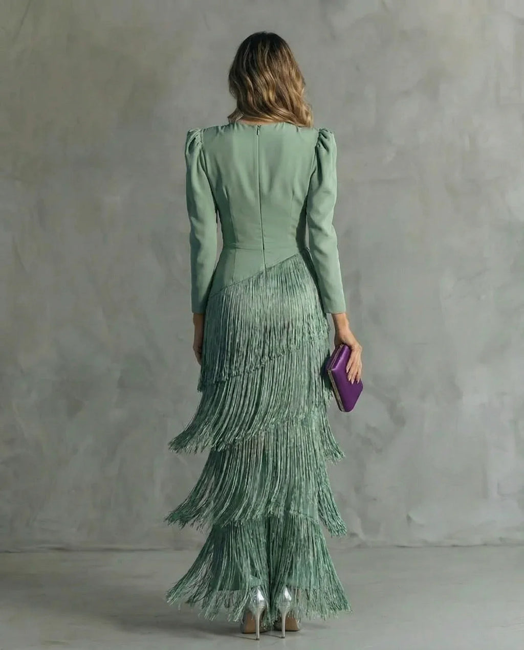 Clara | Vestido elegante 100% lana con mangas de flecos