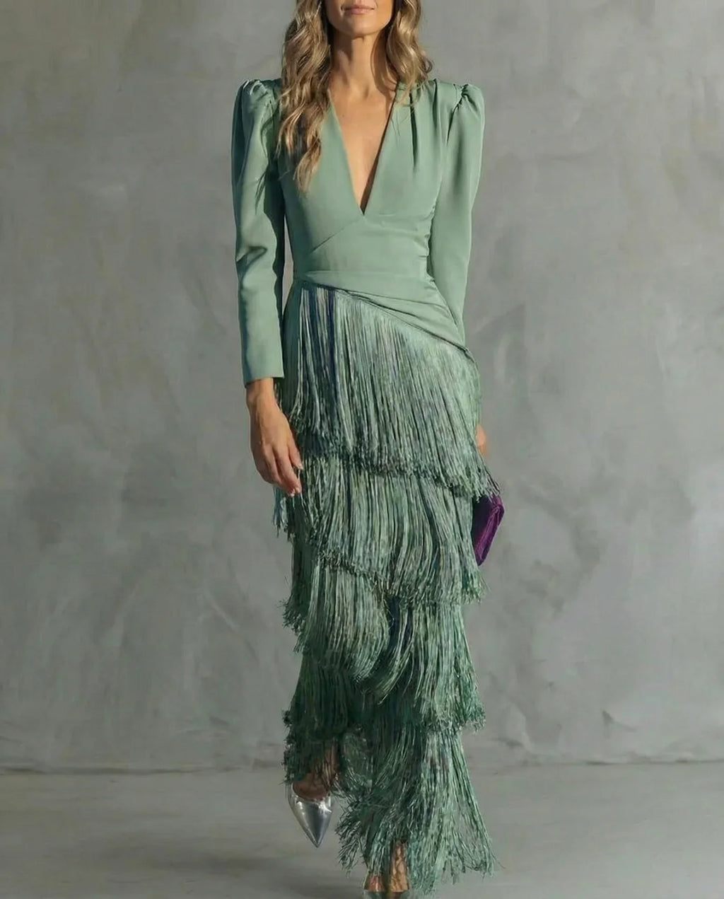 Clara | Vestido elegante 100% lana con mangas de flecos